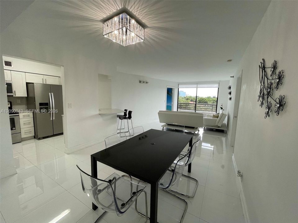 En Venta: $375,000 (2 camas, 2 baños, 1104 Pies cuadrados)