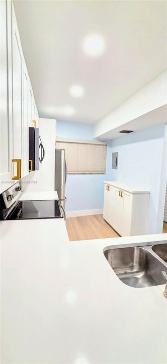 В аренду: $3,500 (2 спален, 2 ванн, 1121 Квадратных фут)