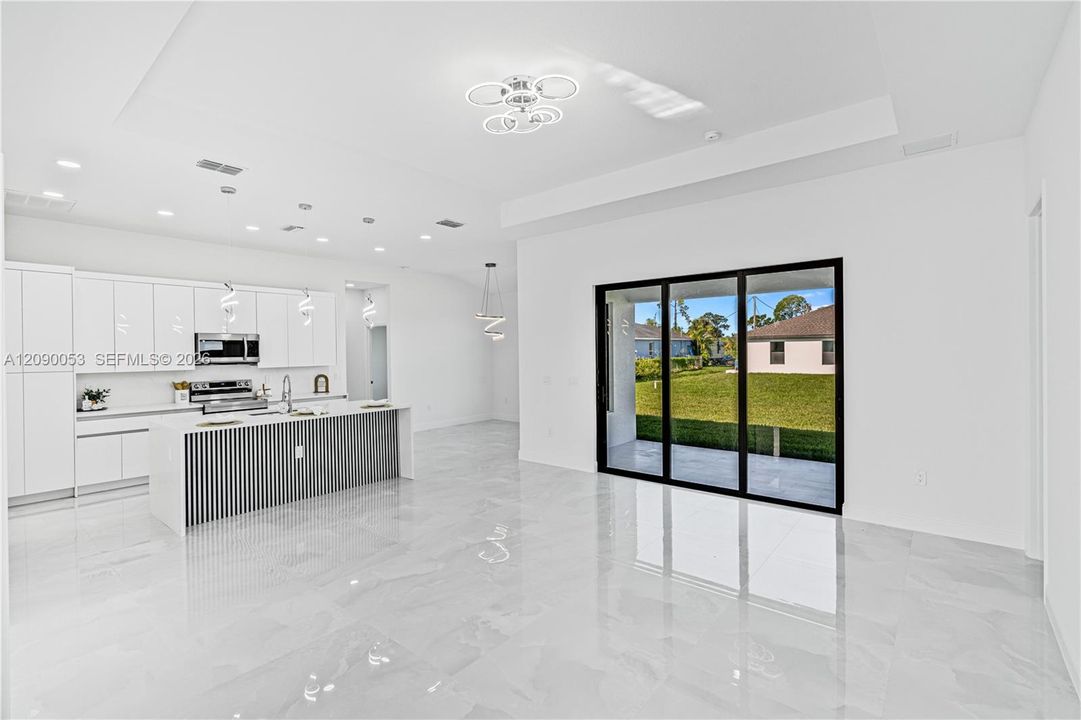 На продажу: $364,500 (3 спален, 2 ванн, 1760 Квадратных фут)