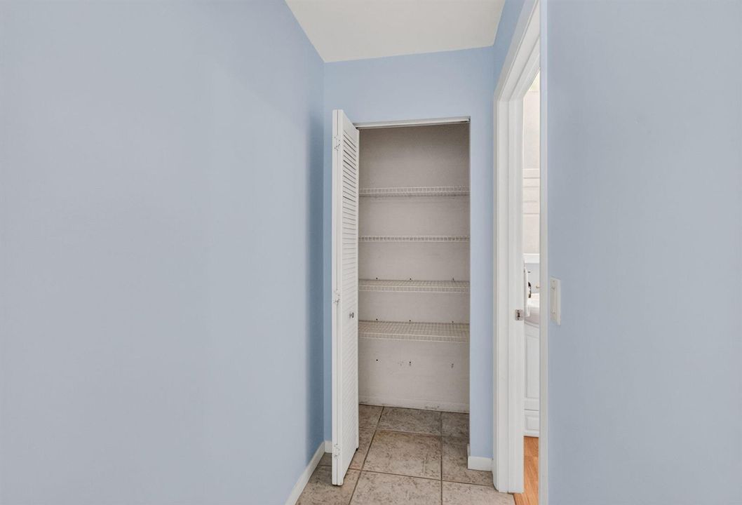 Pantry - Kitchen