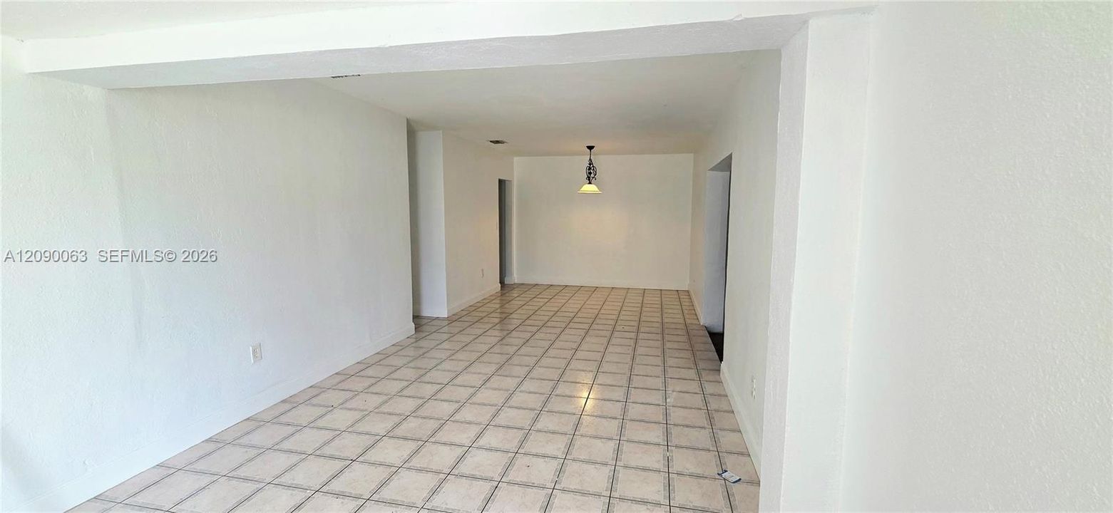 В аренду: $2,700 (3 спален, 1 ванн, 1415 Квадратных фут)