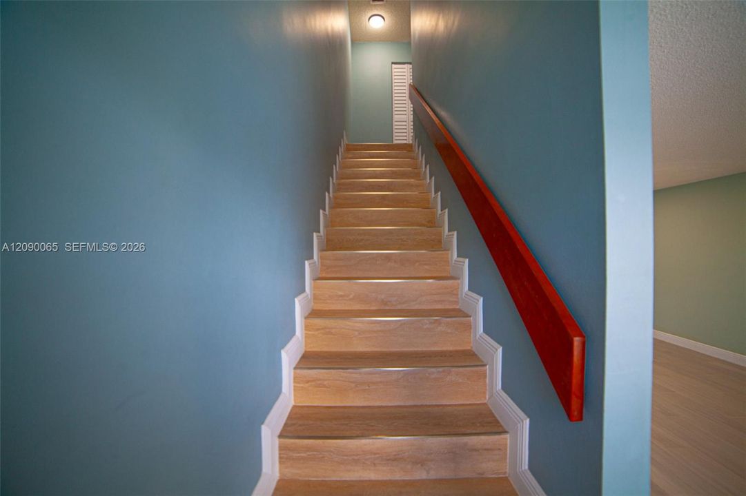 For Rent: $2,400 (2 beds, 2 baths, 1200 Square Feet)