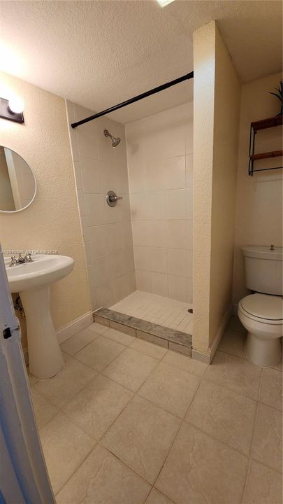 En Renta: $2,100 (2 camas, 2 baños, 900 Pies cuadrados)