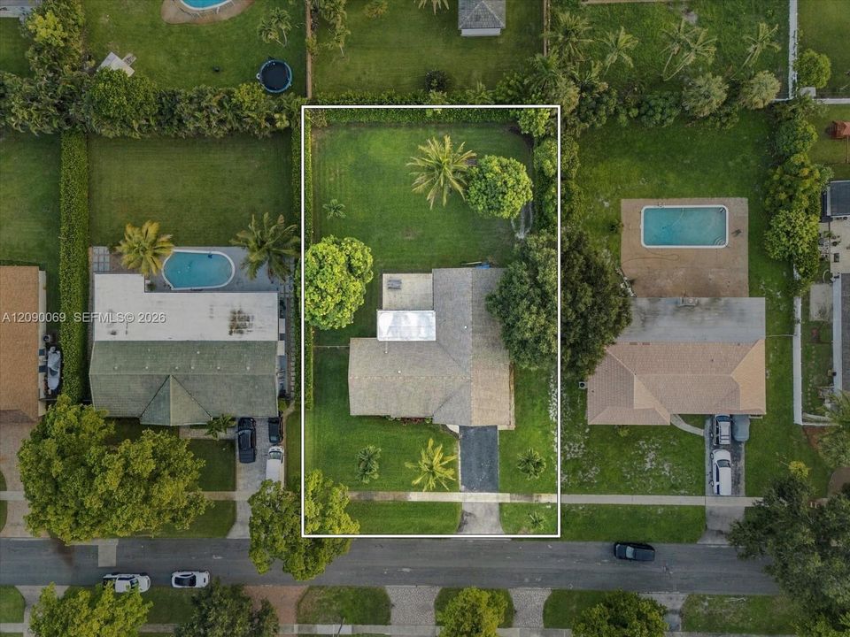 En Venta: $759,999 (4 camas, 2 baños, 2379 Pies cuadrados)