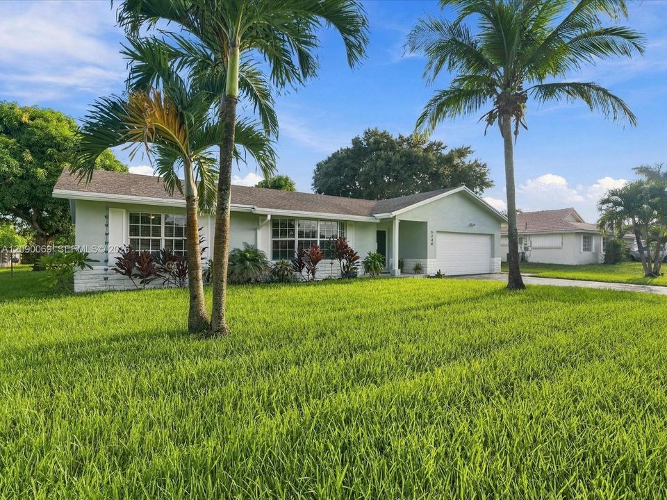 En Venta: $759,999 (4 camas, 2 baños, 2379 Pies cuadrados)
