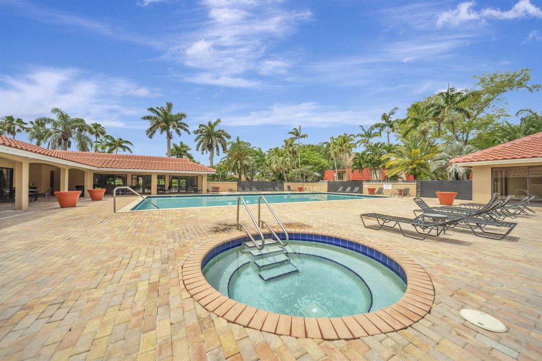 44_AMENITIES_JACUZZI