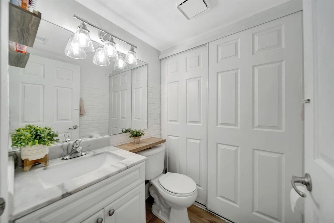 16_HALF BATH_LAUNDRY_2