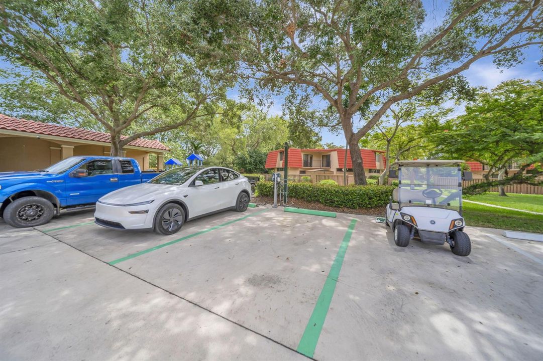 47_AMENITIES_EV CHARGE STATION