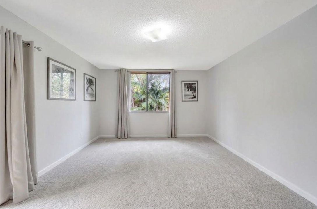 Primary-Suitre_Unfurnished