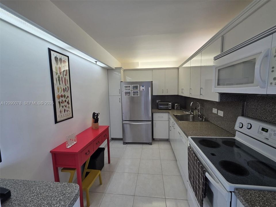 В аренду: $3,500 (2 спален, 2 ванн, 1132 Квадратных фут)