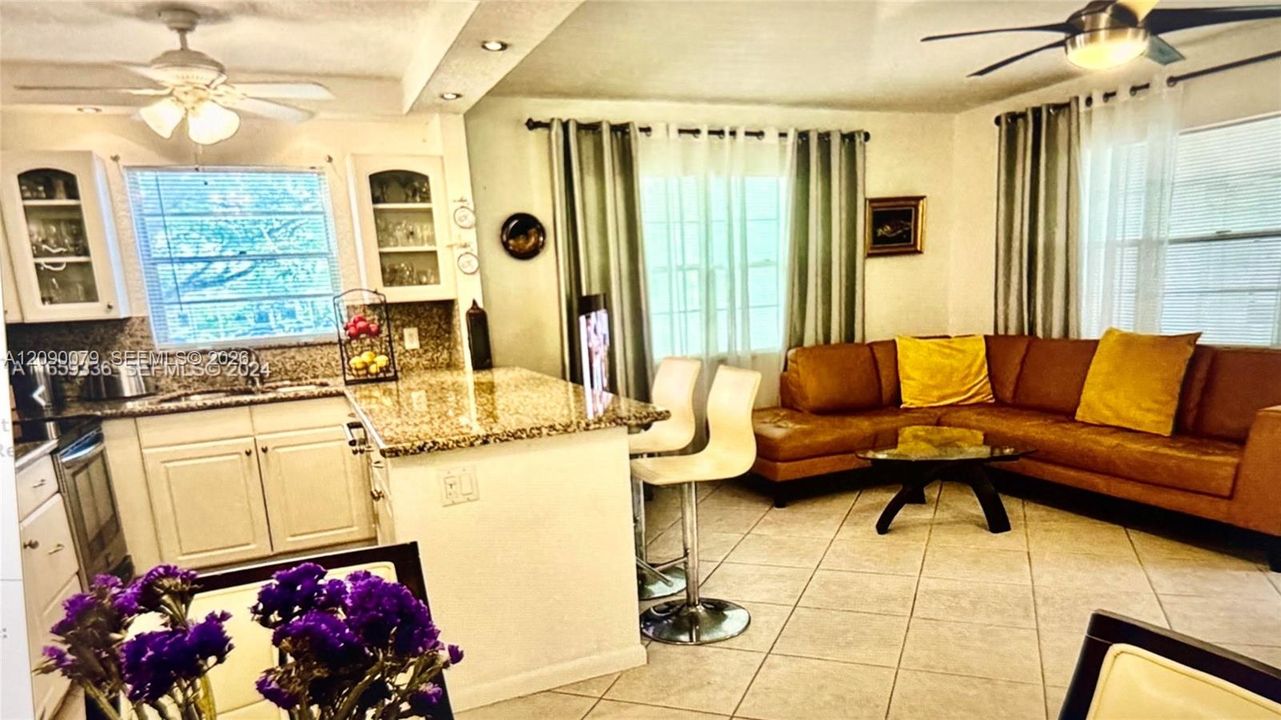 В аренду: $1,985 (1 спален, 1 ванн, 700 Квадратных фут)