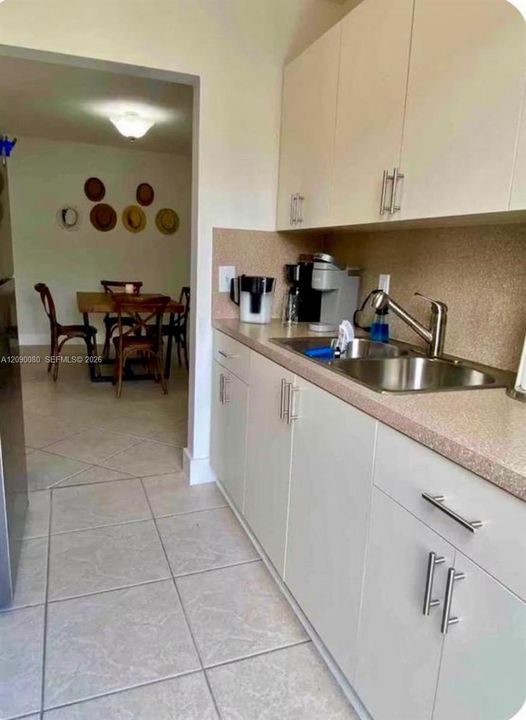 В аренду: $2,400 (2 спален, 1 ванн, 1557 Квадратных фут)