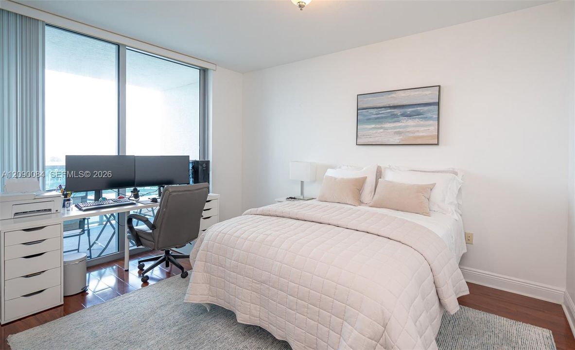 For Sale: $335,000 (2 beds, 2 baths, 1165 Square Feet)