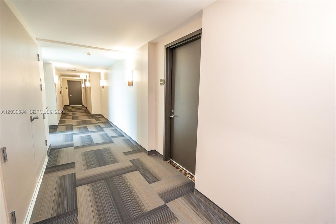 For Sale: $335,000 (2 beds, 2 baths, 1165 Square Feet)