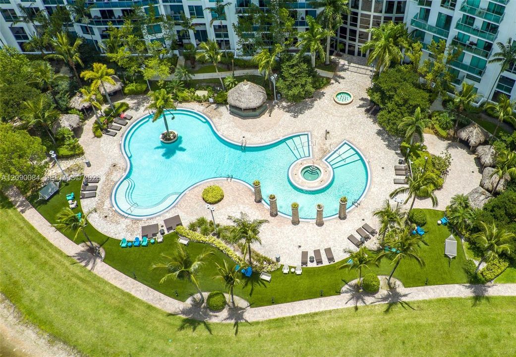 For Sale: $335,000 (2 beds, 2 baths, 1165 Square Feet)
