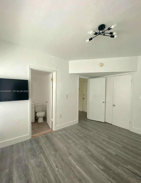 В аренду: $1,900 (1 спален, 1 ванн, 428 Квадратных фут)