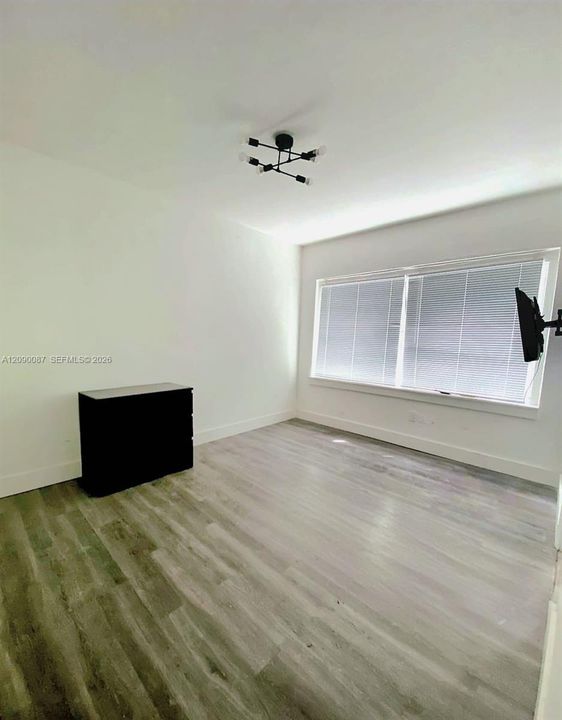 В аренду: $1,900 (1 спален, 1 ванн, 428 Квадратных фут)
