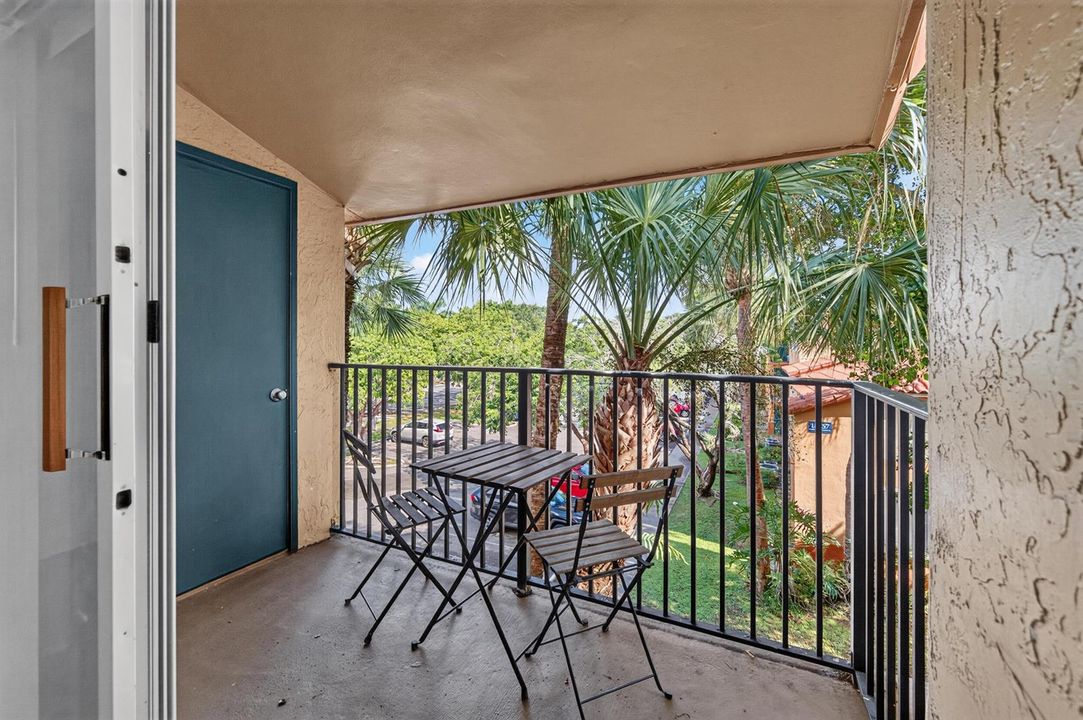 10765 apt 307-27