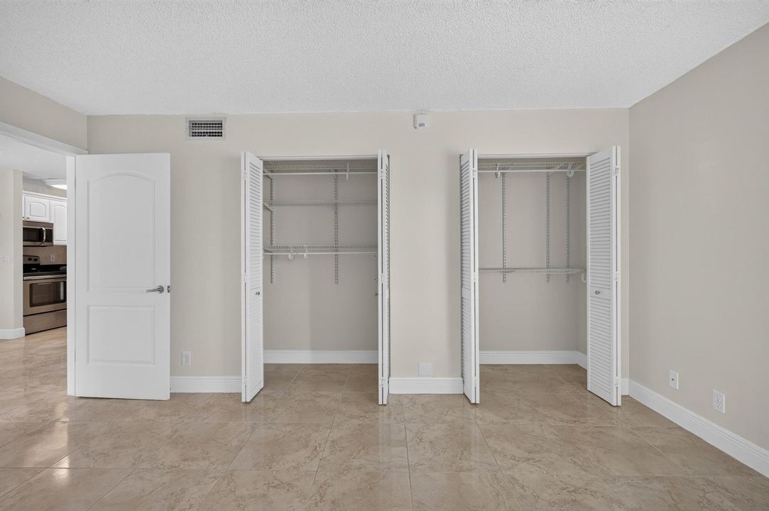 10765 apt 307-23