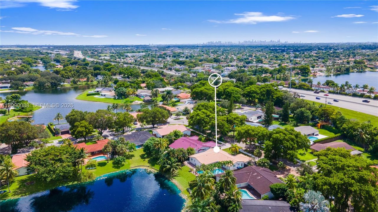 En Venta: $1,221,000 (4 camas, 3 baños, 2102 Pies cuadrados)