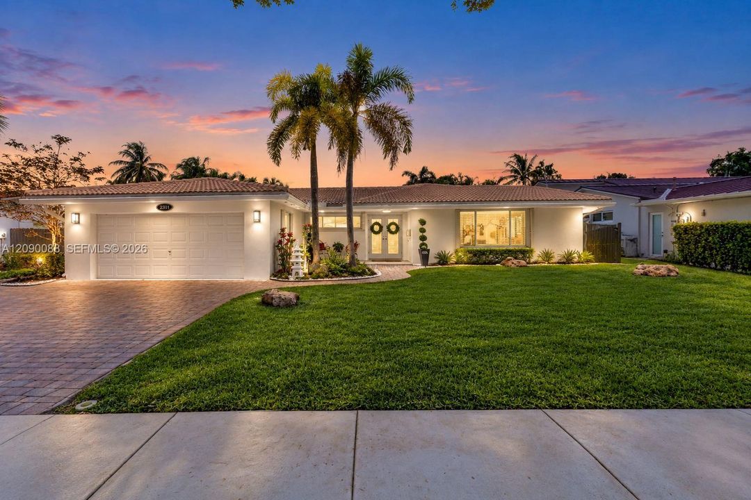 For Sale: $1,221,000 (4 beds, 3 baths, 2102 Square Feet)