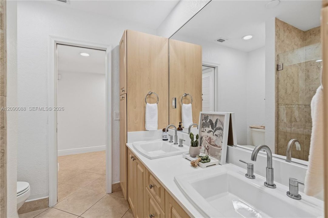 For Sale: $1,221,000 (4 beds, 3 baths, 2102 Square Feet)