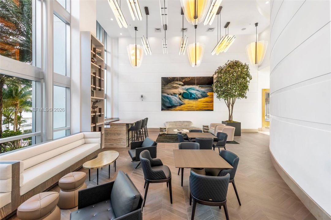 Lounge/Coffee Bar