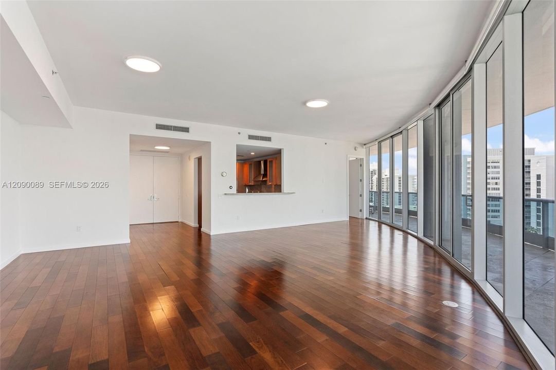 En Renta: $11,500 (2 camas, 3 baños, 2059 Pies cuadrados)