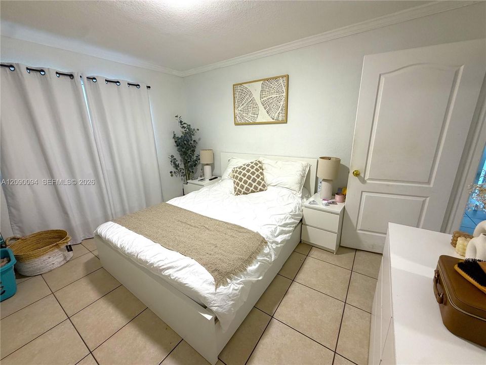 В аренду: $2,500 (2 спален, 2 ванн, 926 Квадратных фут)