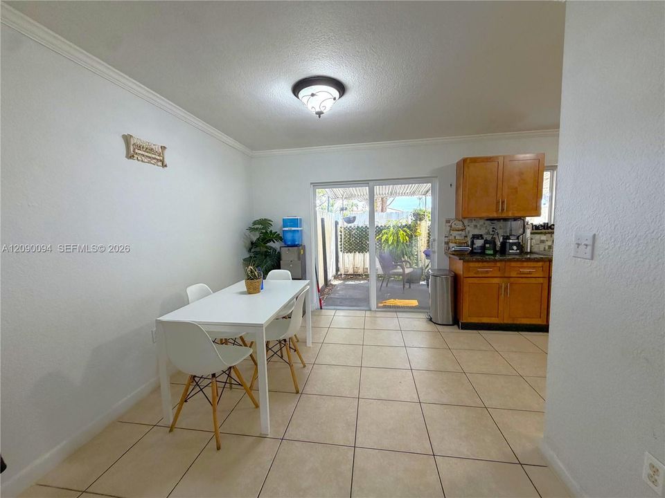 В аренду: $2,500 (2 спален, 2 ванн, 926 Квадратных фут)