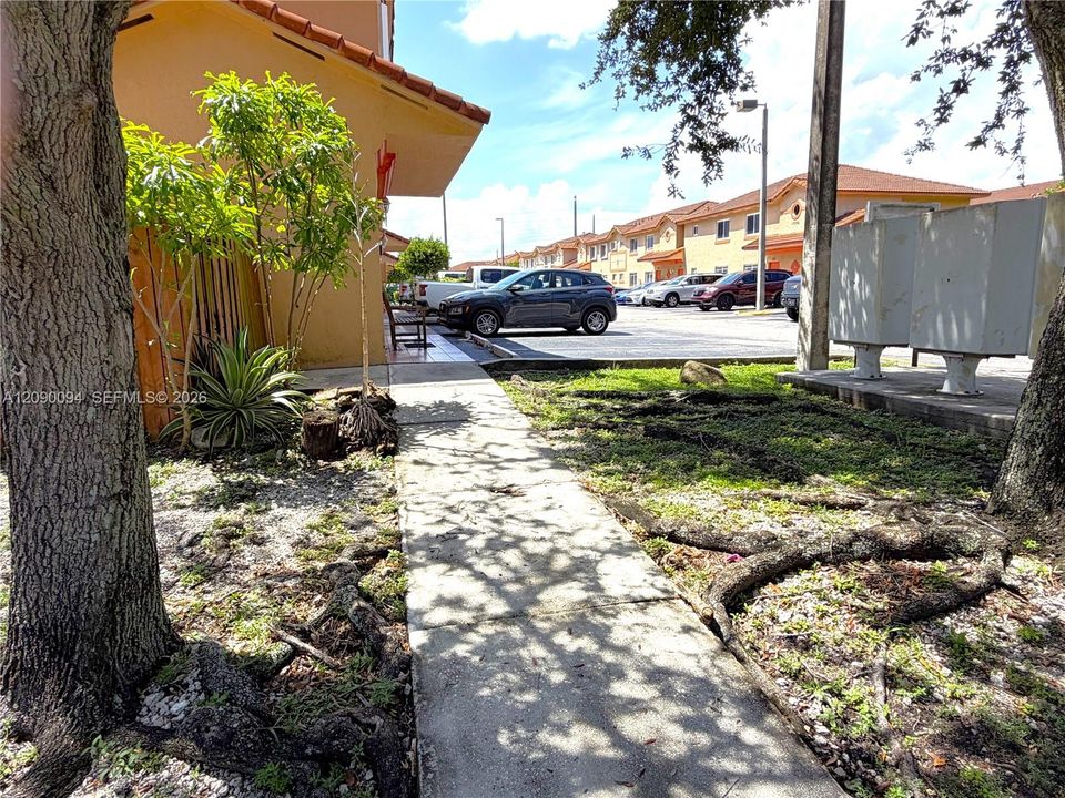 В аренду: $2,500 (2 спален, 2 ванн, 926 Квадратных фут)
