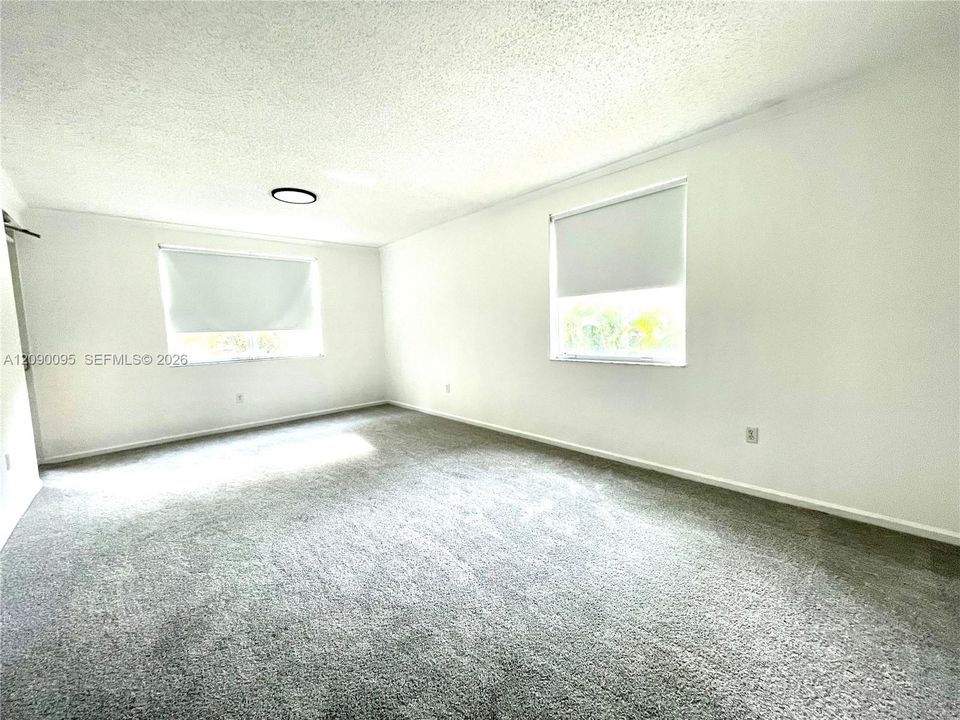 В аренду: $2,600 (2 спален, 2 ванн, 934 Квадратных фут)