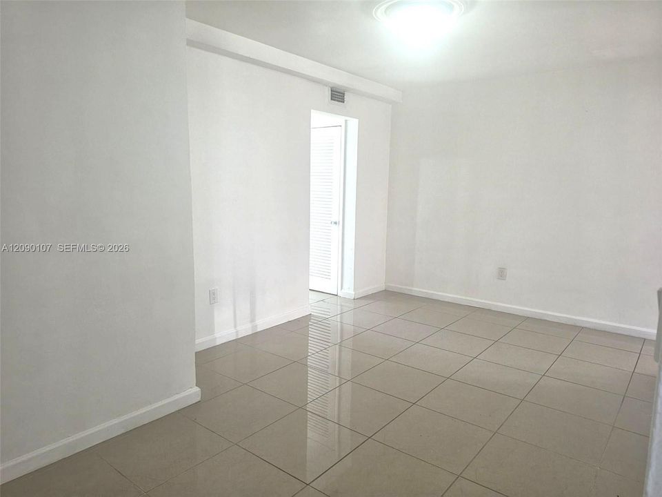 En Renta: $2,800 (3 camas, 2 baños, 2599 Pies cuadrados)