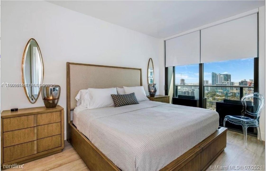 For Rent: $6,500 (2 beds, 2 baths, 1045 Square Feet)
