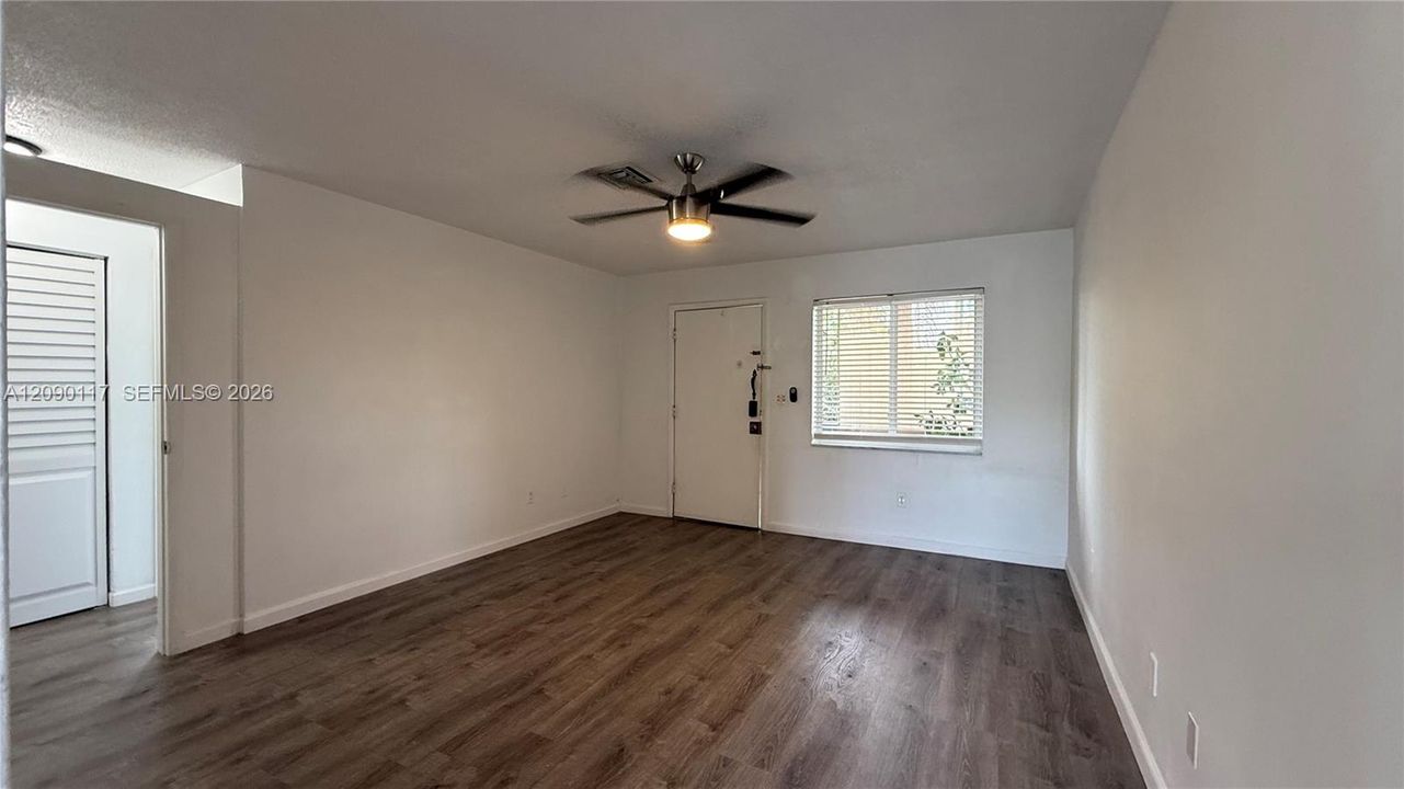 For Rent: $2,250 (2 beds, 1 baths, 3328 Square Feet)