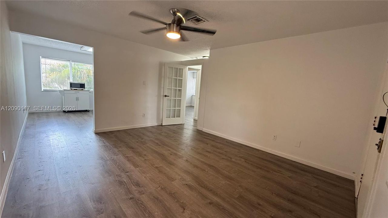 For Rent: $2,250 (2 beds, 1 baths, 3328 Square Feet)