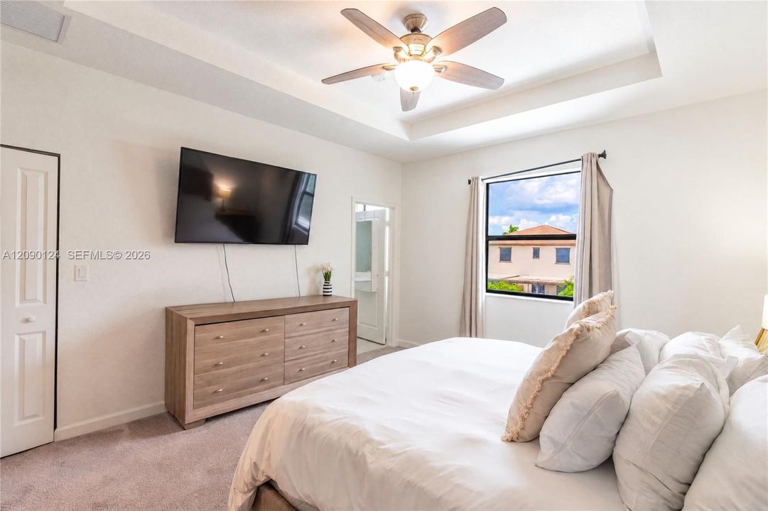 En Venta: $455,000 (3 camas, 2 baños, 1772 Pies cuadrados)