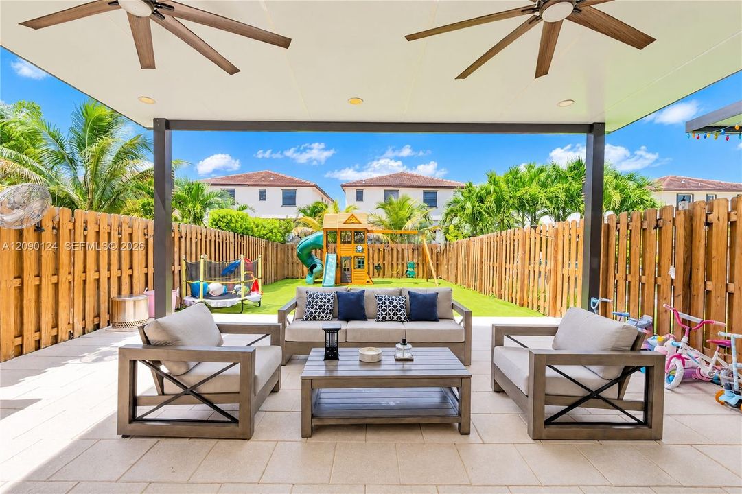 En Venta: $455,000 (3 camas, 2 baños, 1772 Pies cuadrados)