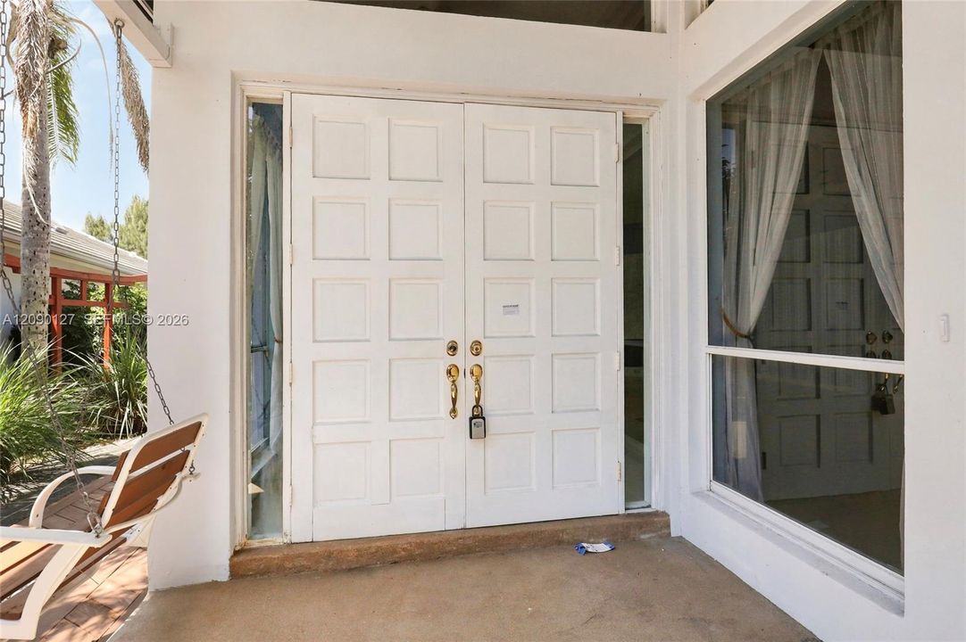 For Sale: $819,000 (4 beds, 3 baths, 2648 Square Feet)