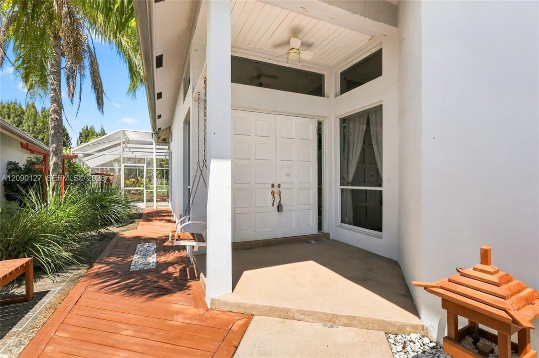 For Sale: $819,000 (4 beds, 3 baths, 2648 Square Feet)
