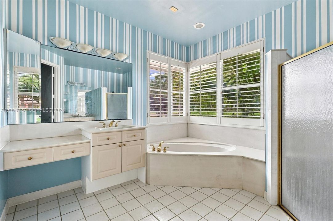 For Sale: $819,000 (4 beds, 3 baths, 2648 Square Feet)