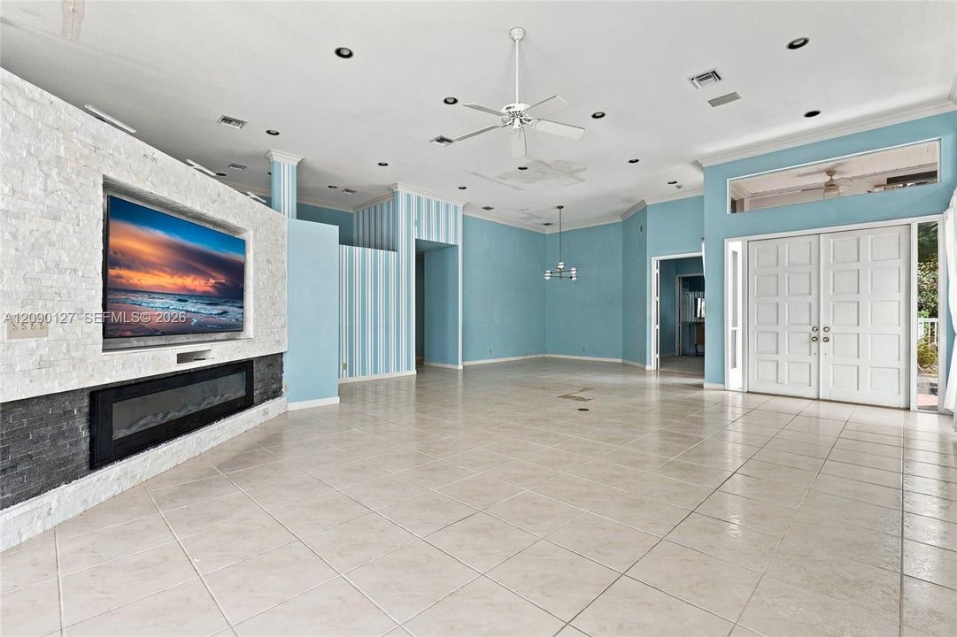 For Sale: $819,000 (4 beds, 3 baths, 2648 Square Feet)