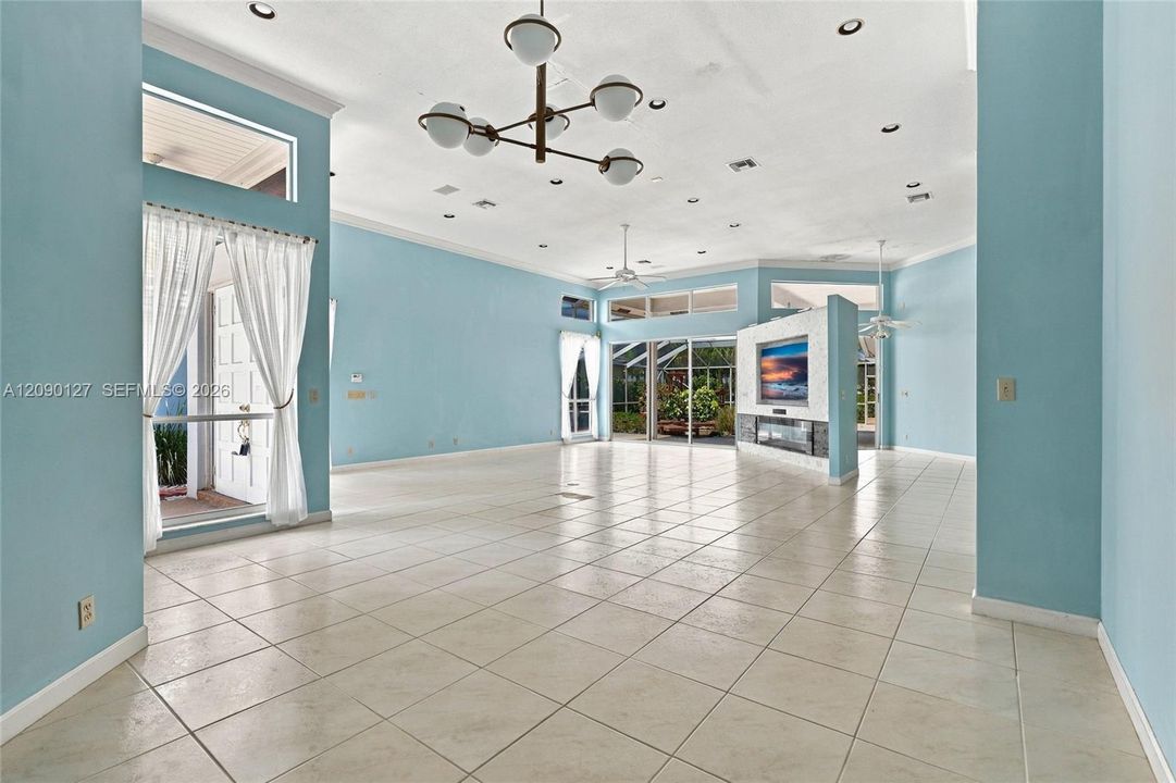 For Sale: $819,000 (4 beds, 3 baths, 2648 Square Feet)