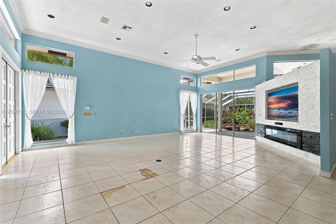 For Sale: $819,000 (4 beds, 3 baths, 2648 Square Feet)