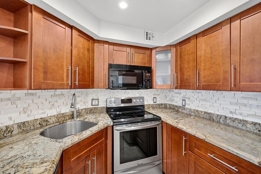 25-web-or-mls-699A8782