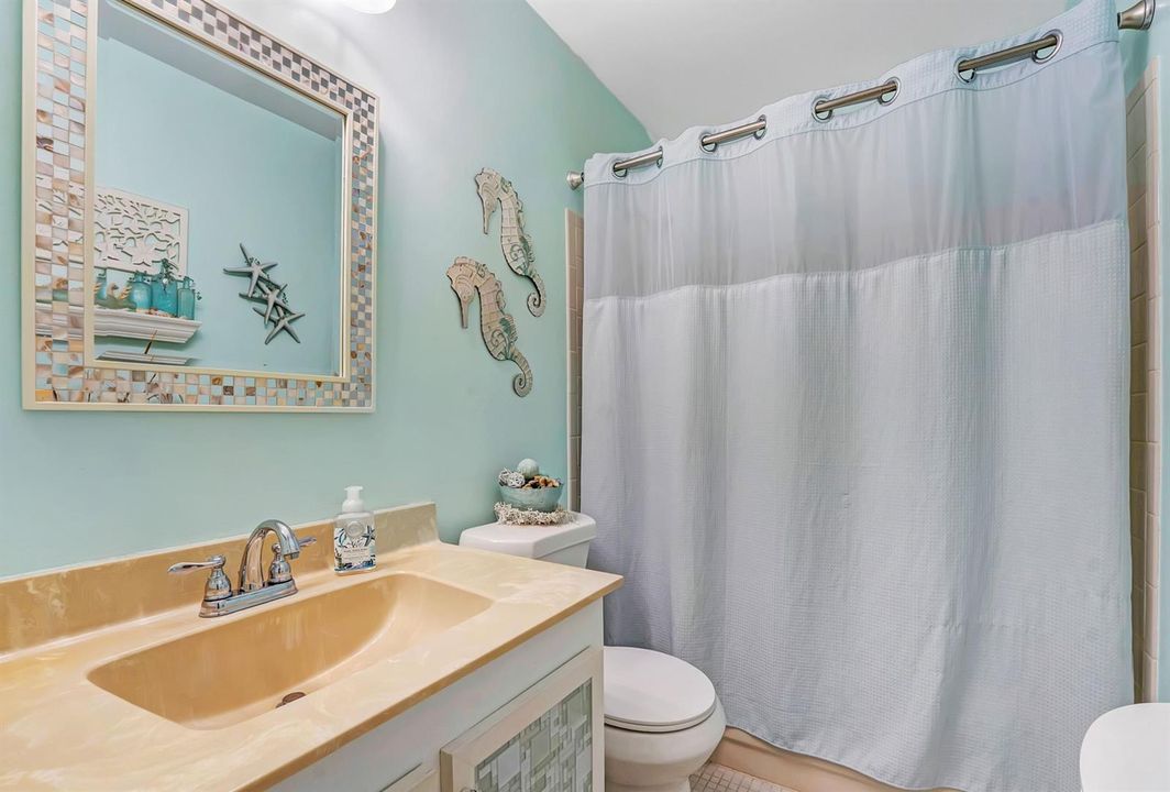 Guest Bath upstairs
