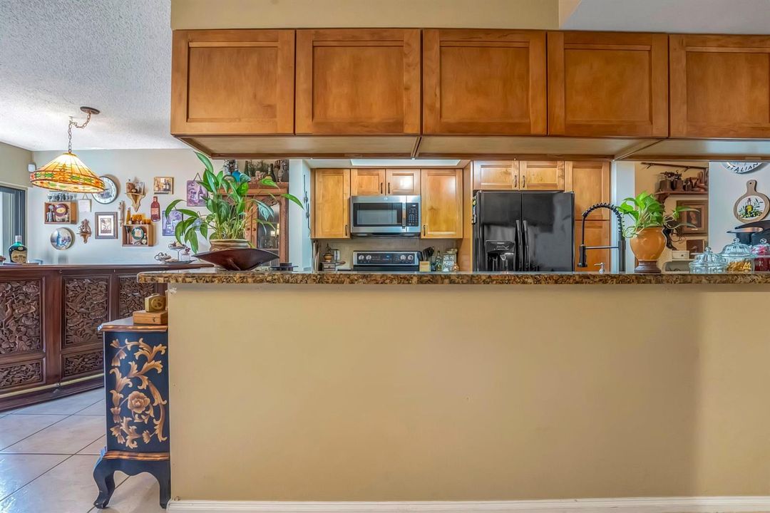 Kitchen island side