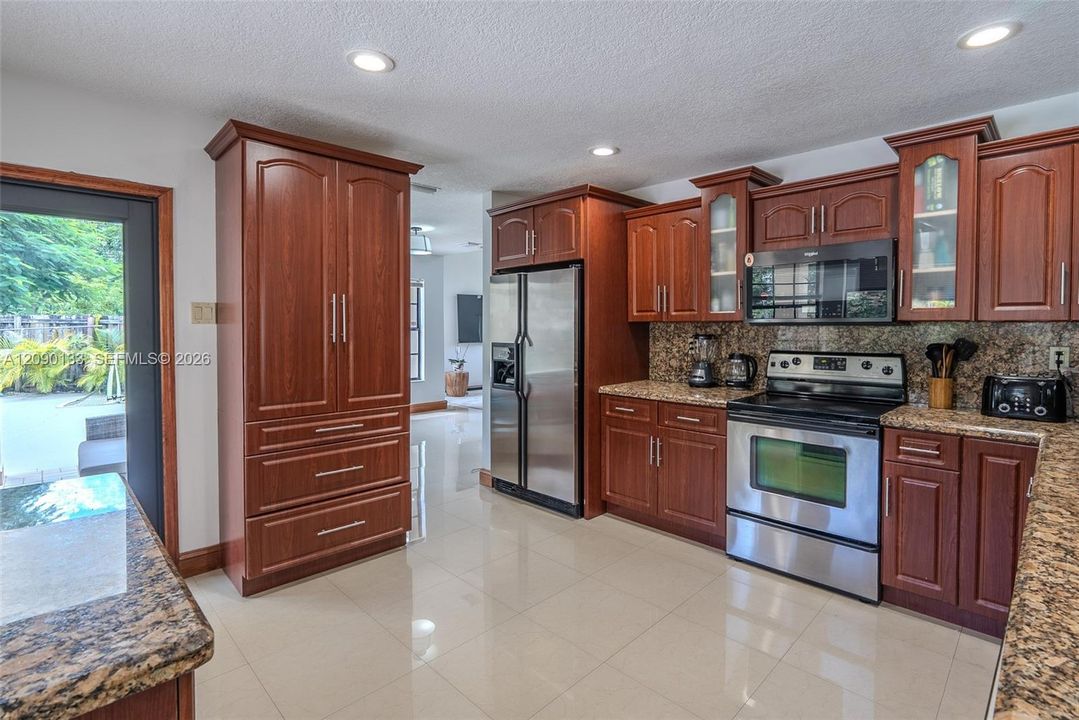 For Rent: $5,000 (4 beds, 3 baths, 2060 Square Feet)