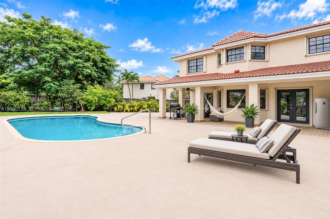 For Rent: $5,000 (4 beds, 3 baths, 2060 Square Feet)