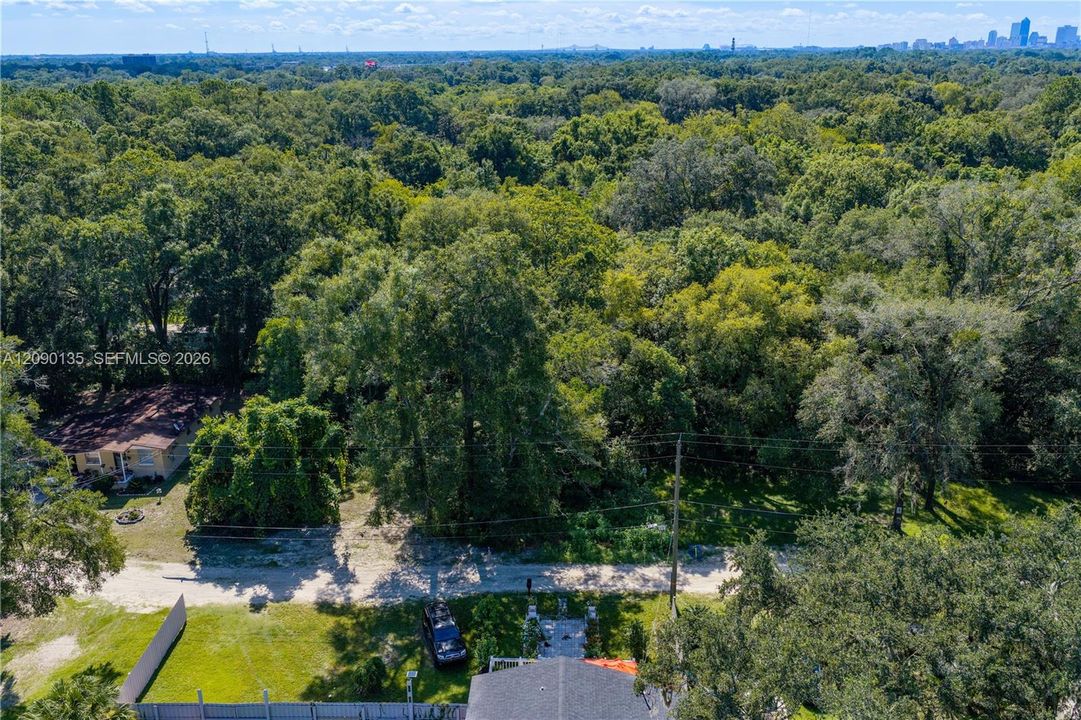 На продажу: $45,000 (0.13 acres)